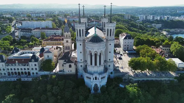 İnsansız hava aracı fotoğrafı Fourviere bazilika Lyon France europe