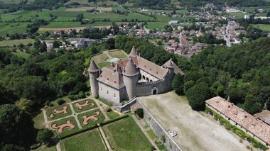 İnsansız hava aracı fotoğrafı Virieu kale Avrupa