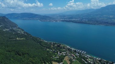 İnsansız hava aracı fotoğrafı Bourget Gölü Fransa Avrupa