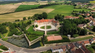 İnsansız hava aracı fotoğrafı Avrupa Kalesi 'ni zehirledi