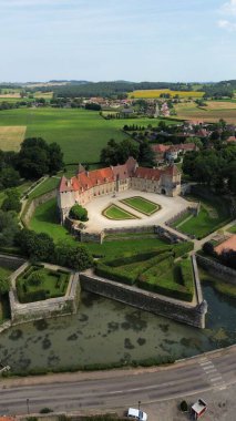 İnsansız hava aracı fotoğrafı Avrupa Kalesi 'ni zehirledi