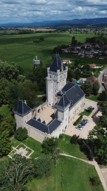 İnsansız hava aracı fotoğrafı Chazey-sur-ain-France Europe