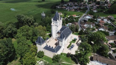 İnsansız hava aracı fotoğrafı Chazey-sur-ain-France Europe