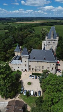 İnsansız hava aracı fotoğrafı Chazey-sur-ain-France Europe