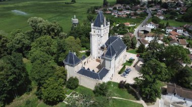 İnsansız hava aracı fotoğrafı Chazey-sur-ain-France Europe