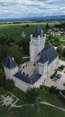 İnsansız hava aracı fotoğrafı Chazey-sur-ain-France Europe