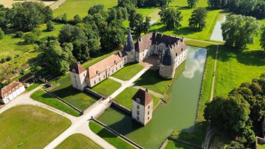 İHA fotoğrafı Commarin Kale Fransa Avrupa