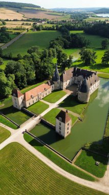 İHA fotoğrafı Commarin Kale Fransa Avrupa