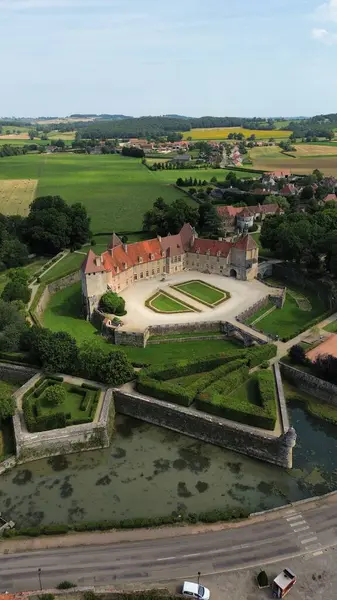 İnsansız hava aracı fotoğrafı Avrupa Kalesi 'ni zehirledi