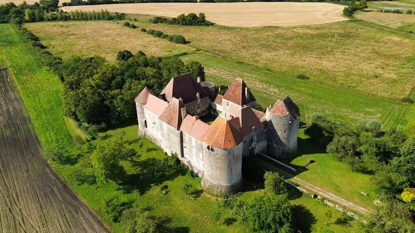 İnsansız hava aracı fotoğrafı Motte Josserand ve Fransa Avrupa