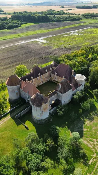 İnsansız hava aracı fotoğrafı Motte Josserand ve Fransa Avrupa