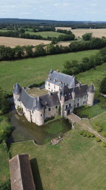 İnsansız hava aracı fotoğrafı Boucard kalesi Fransa Avrupa 