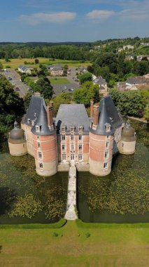 İnsansız hava aracı fotoğrafı Motte Kalesi Fransa Avrupa