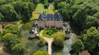 İnsansız hava aracı fotoğrafı Motte Kalesi Fransa Avrupa