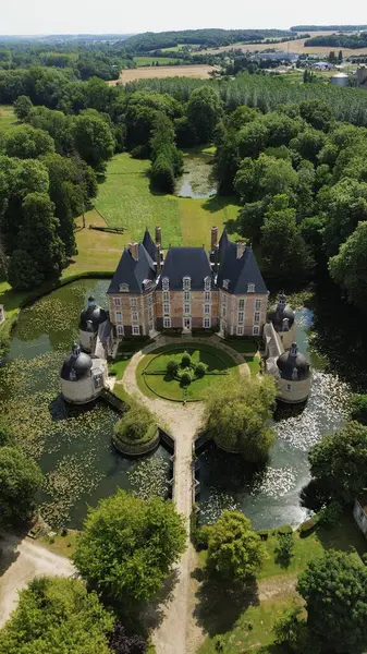 İnsansız hava aracı fotoğrafı Motte Kalesi Fransa Avrupa