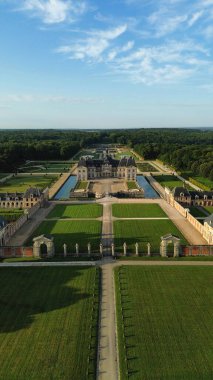 İnsansız hava aracı fotoğrafı vaux-le-Vikont kale Fransa Avrupa