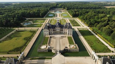 İnsansız hava aracı fotoğrafı vaux-le-Vikont kale Fransa Avrupa