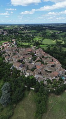 İnsansız hava aracı fotoğrafı Ortaçağ Fransa Avrupa 'sını perdeledi