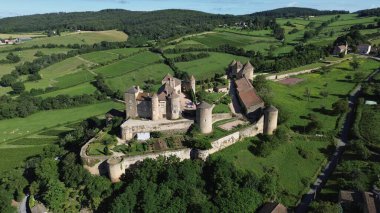Drone foto berze-le-chatel kalesi Fransa Avrupa
