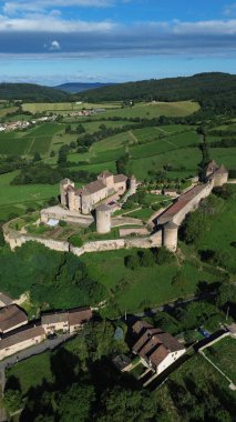 Drone foto berze-le-chatel kalesi Fransa Avrupa