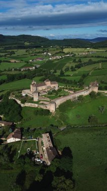 Drone foto berze-le-chatel kalesi Fransa Avrupa