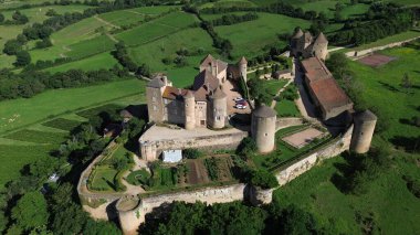 Drone foto berze-le-chatel kalesi Fransa Avrupa