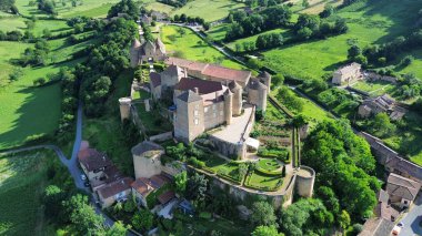 Drone foto berze-le-chatel kalesi Fransa Avrupa
