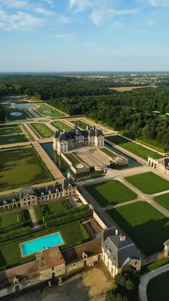 İnsansız hava aracı fotoğrafı vaux-le-Vikont kale Fransa Avrupa