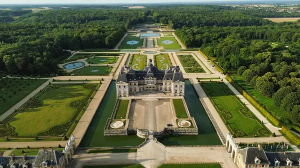 İnsansız hava aracı fotoğrafı vaux-le-Vikont kale Fransa Avrupa