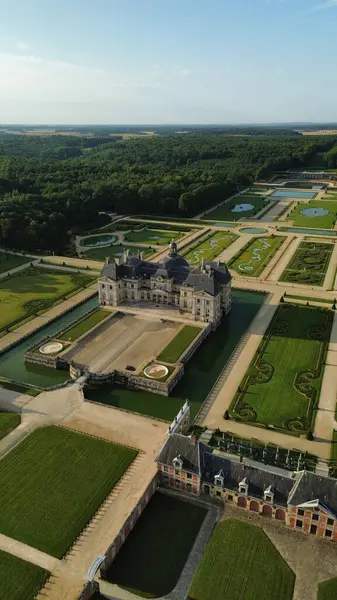 İnsansız hava aracı fotoğrafı vaux-le-Vikont kale Fransa Avrupa