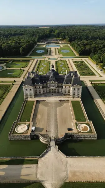 İnsansız hava aracı fotoğrafı vaux-le-Vikont kale Fransa Avrupa