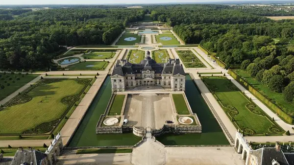 İnsansız hava aracı fotoğrafı vaux-le-Vikont kale Fransa Avrupa