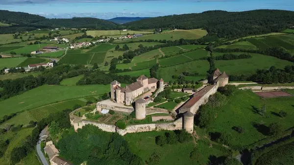 Drone foto berze-le-chatel kalesi Fransa Avrupa