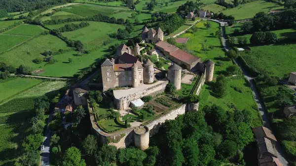 Drone foto berze-le-chatel kalesi Fransa Avrupa
