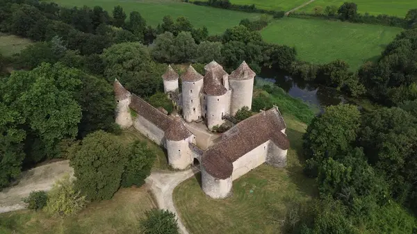 İnsansız hava aracı fotoğrafı Fransa Kalesi 'ni Avrupa' ya çevirdi