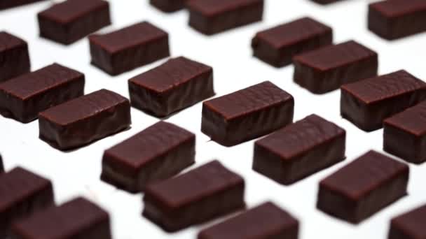 Production Chocolate Candy Sweets Conveyor Belt Factory — Vídeos de Stock