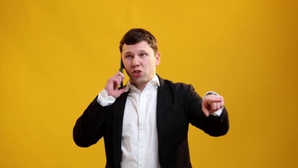 Handsome Businessman Manager Wearing Suit Talking Mobile Phone Client Gestures — Video Stock