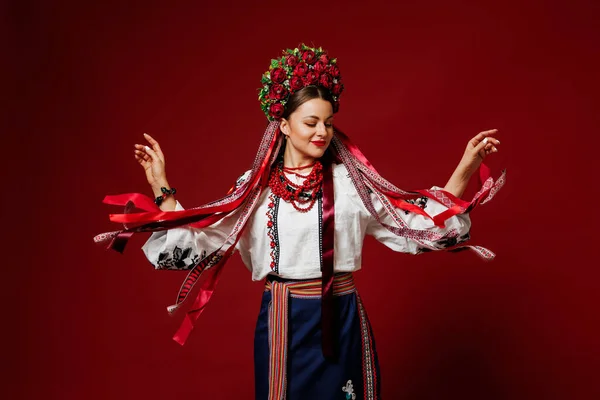 Portrait Ukrainian Woman Traditional Ethnic Clothing Floral Red Wreath Viva — Fotografia de Stock