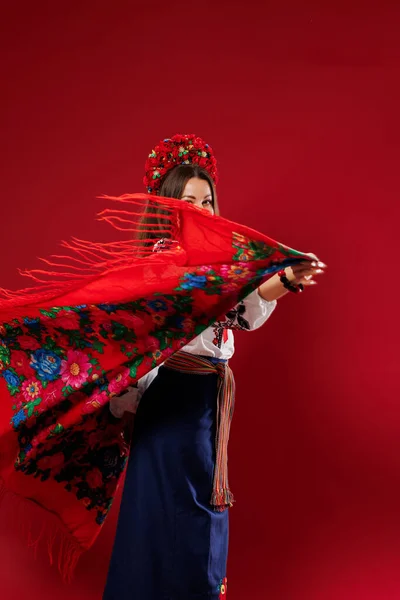 Portrait Ukrainian Woman Traditional Ethnic Clothing Floral Red Wreath Viva — Stockfoto