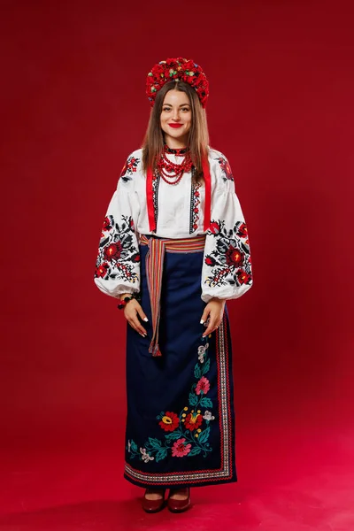 Portrait Ukrainian Woman Traditional Ethnic Clothing Floral Red Wreath Viva — Stock Fotó