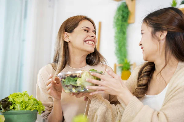 Smiling Women Preparing Fresh Healthy Salad Vegetables Clean Diet Food — Stock Photo, Image