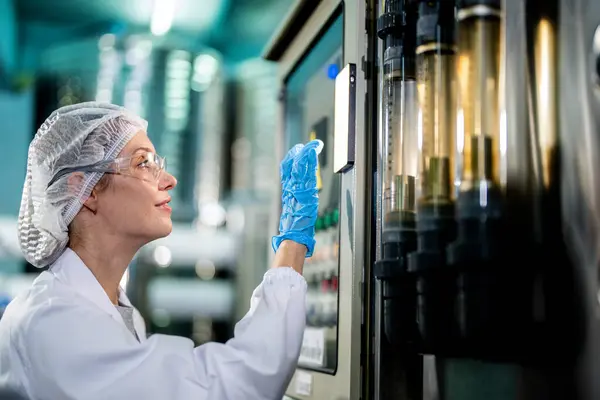 Scientist Woman Worker Checking Monitoring Control Panel Machine System Industrial — Stock Photo, Image