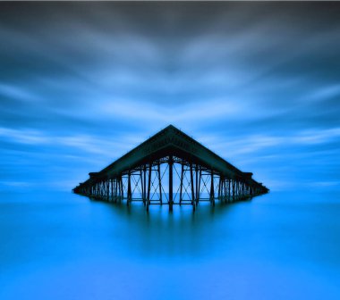 Ramsey 'deki demir iskele, insan adası.