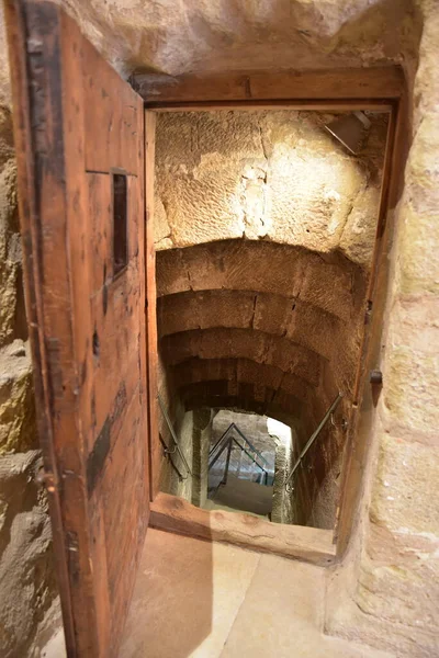 계단이있는 오래된 Mora Rubielos — 스톡 사진