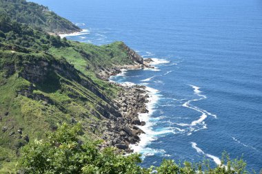 San Sebastian 'da bir uçurum panoramisi