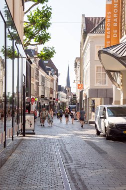Breda, Hollanda - 06 16 2023: De Grote of Onze-Lieve-Vrouwekerk in Breda