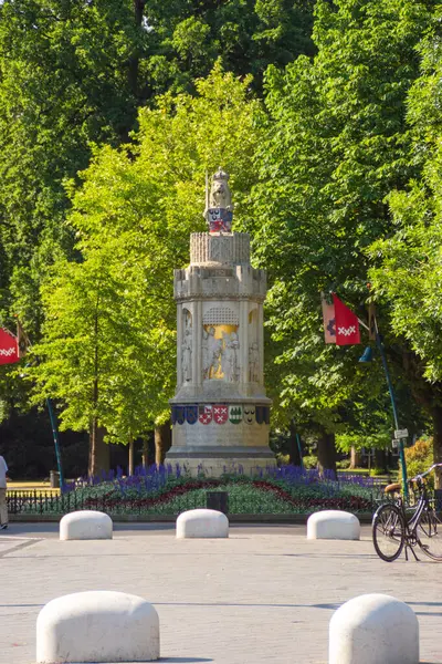 ブレダ オランダ 2023年 ブレダの市内公園Valkenbergの記念碑 — ストック写真