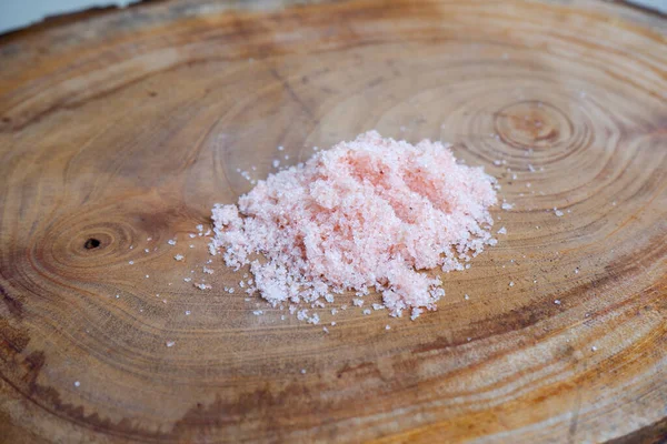 Himalayan Salt Wooden Mat — Stock Photo, Image