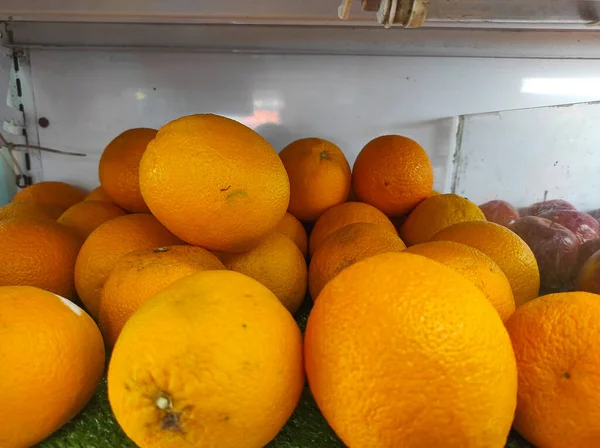 Orangen Zum Verkauf Einem Marktstand — Stockfoto