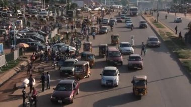 Afrika 'da yoğun saatler, Afrika' da hayatta kalma